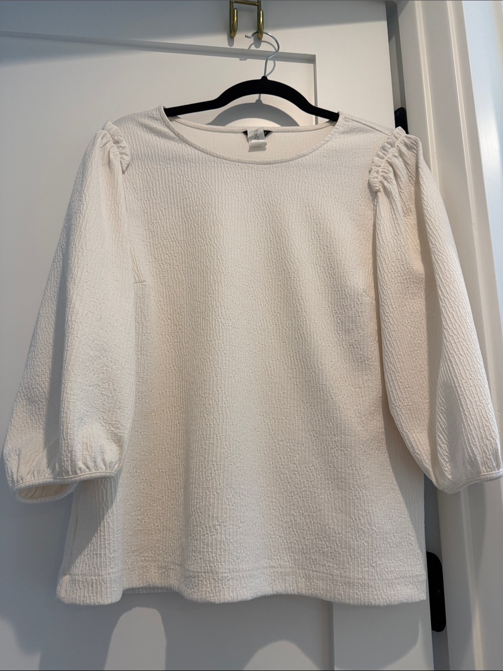 Ann Taylor Cream Textured Puff-Sleeve Blouse